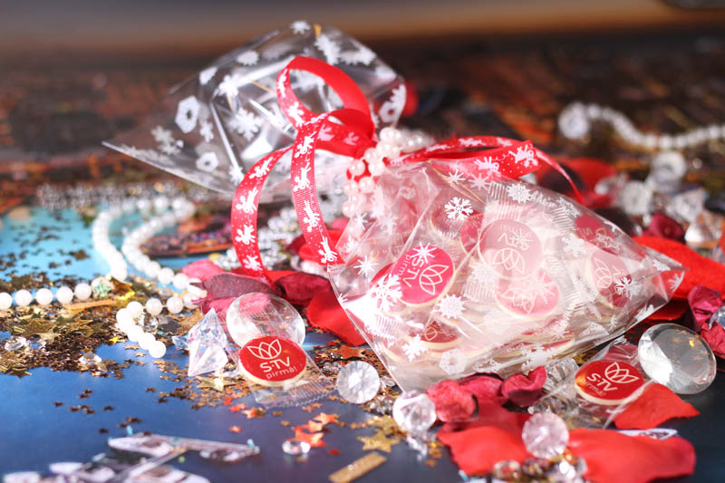Chocolate Gifts - 38 Promotional Chocolates in a Bag with Ribbon, 110g