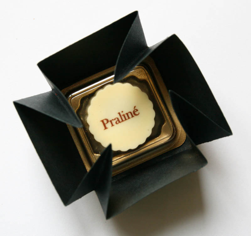 Creamy - Praline with Hazel Nut Cream Filling in a box, 13g