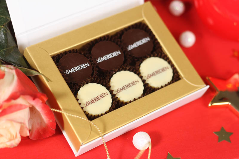 Chocolate Gifts - 6 Pralines with Hazel Nut Cream Filling in a Box with Magnet, 78g (13g x 6 pc)