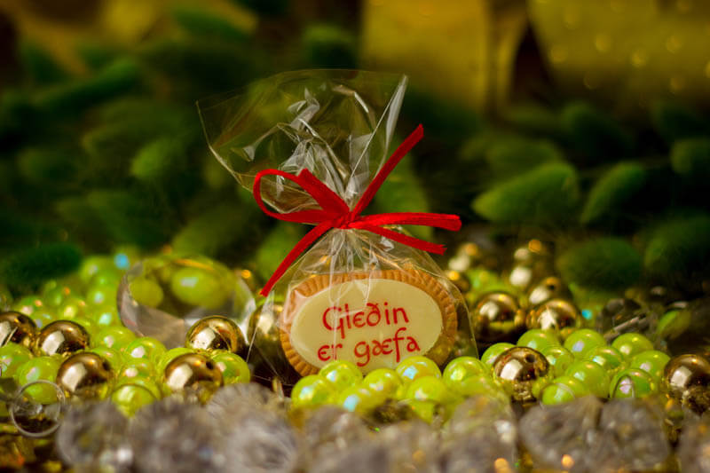 Coffee Biscuit with Chocolate in a Polybag with ribbon, 5g