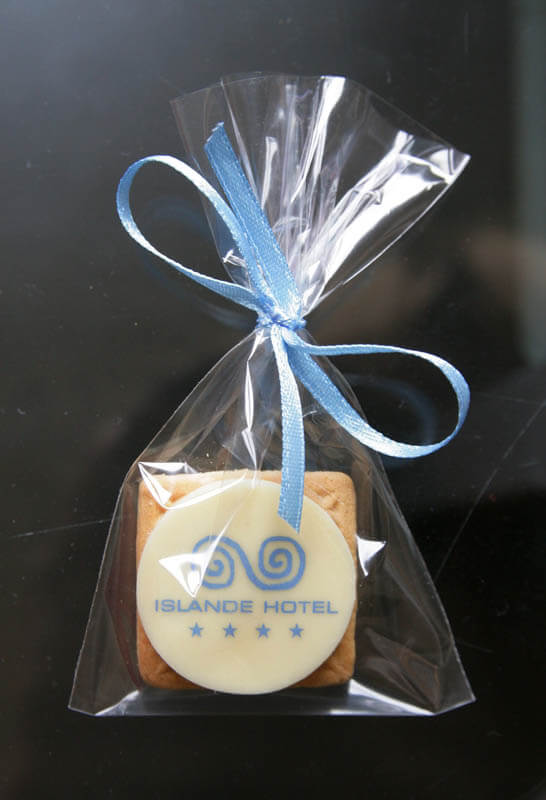 Horeca Marketing - 5g Coffee Biscuit with Chocolate in a Polybag with ribbon