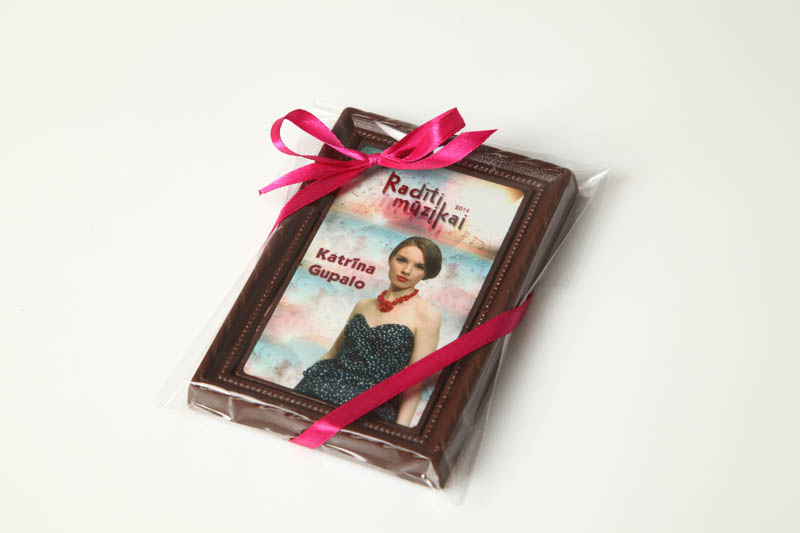 Skolotāju dienas dāvanas - Šokolādes Glezniņa maisiņā ar lentīti, 90g