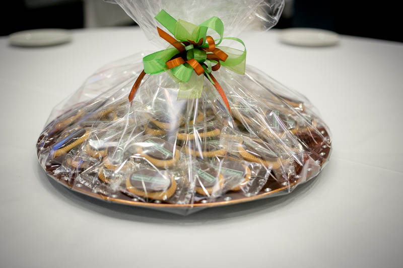 Unique Christmas Gifts - 350g Plastic plate filled with 50 pcs of 5 g biscuits topped with branded chocolate bar