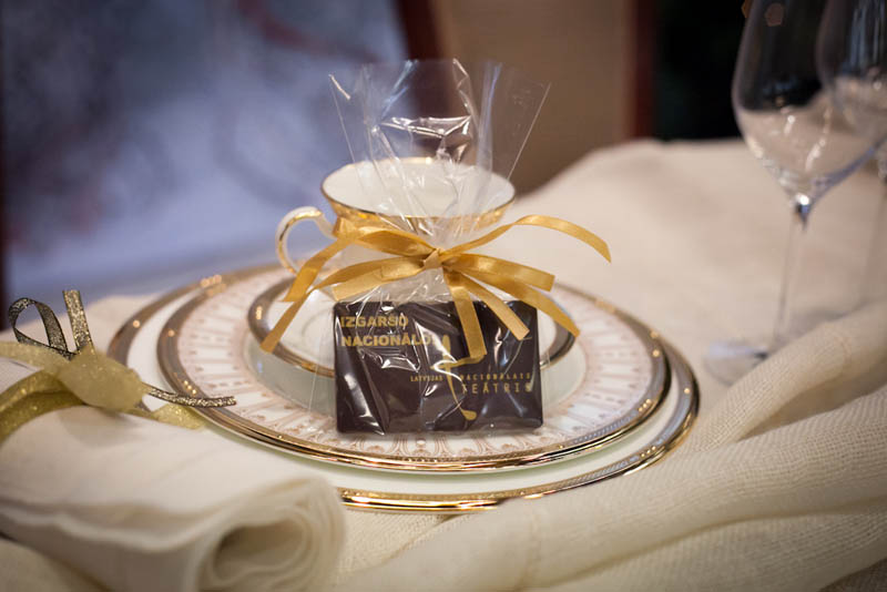 Personalized Wedding Place Cards - Promotional Chocolate Bar in a Polybag with Ribbon, 20g