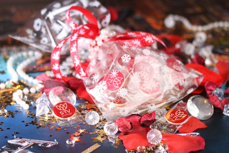 Round Chocolates - 38 Promotional Chocolates in a Bag with Ribbon, 110g