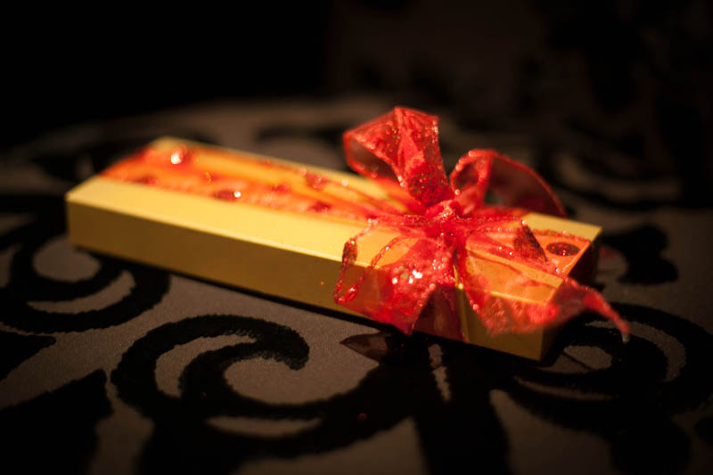 Золотая Коробка - 5 Конфеты с Начинкой Орехового Крема в коробочке, 65г (13 gr x 5 шт)