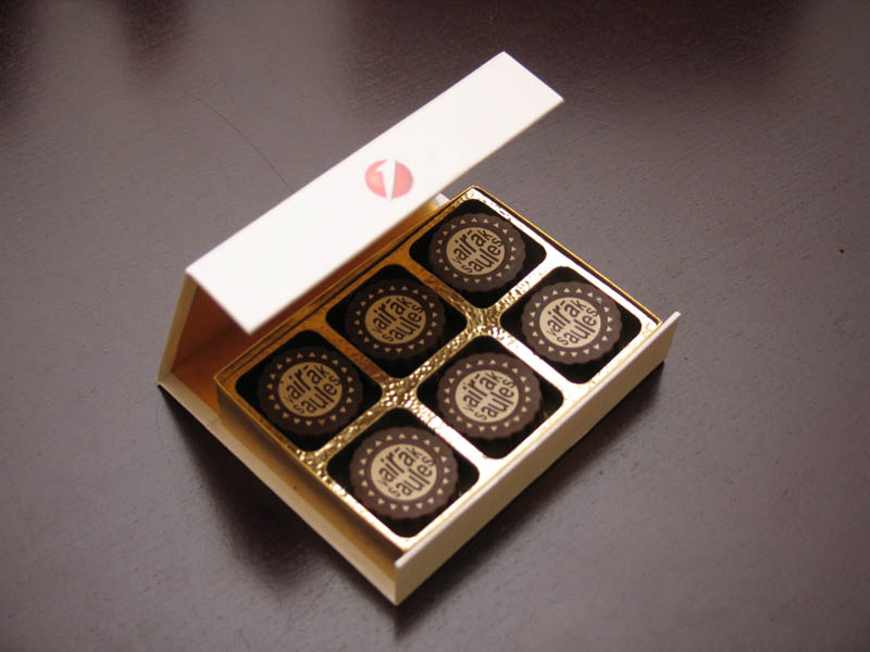 6 Pralines with Hazel Nut Cream Filling in a Box with Magnet, 78g (13g x 6 pc)