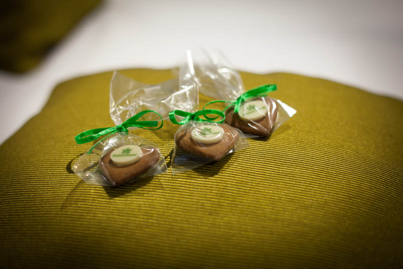 Chocolate On Pillow - Gingerbread biscuit / Pepper Cookie with Chocolate in a Polybag with Ribbon, 5g